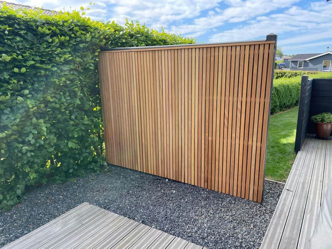 Hovedbilde GARAPA 20X40 SPILEKLEDNING FALLENDE LENGDER ...